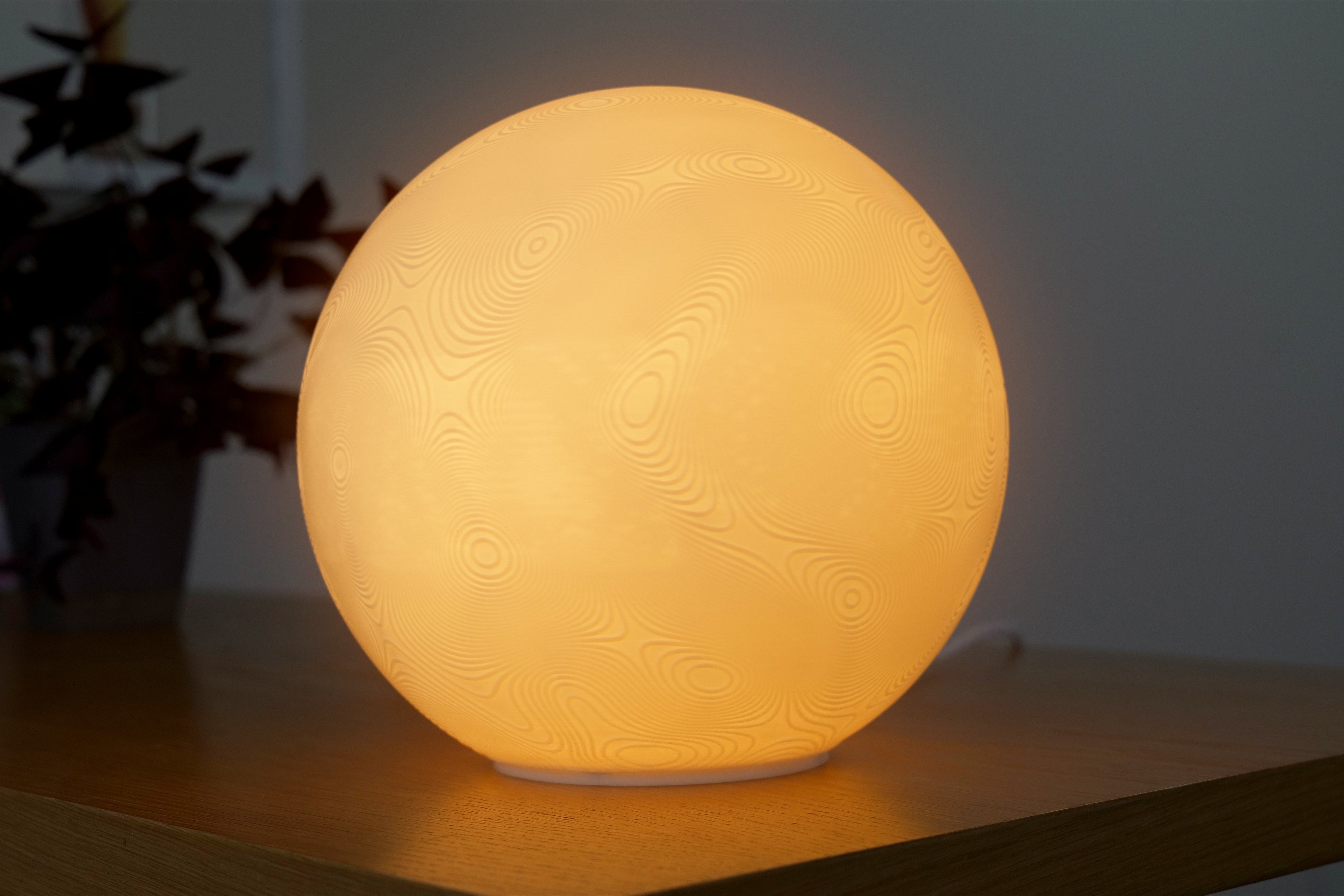 O2 Landscape Sculpted Lamp