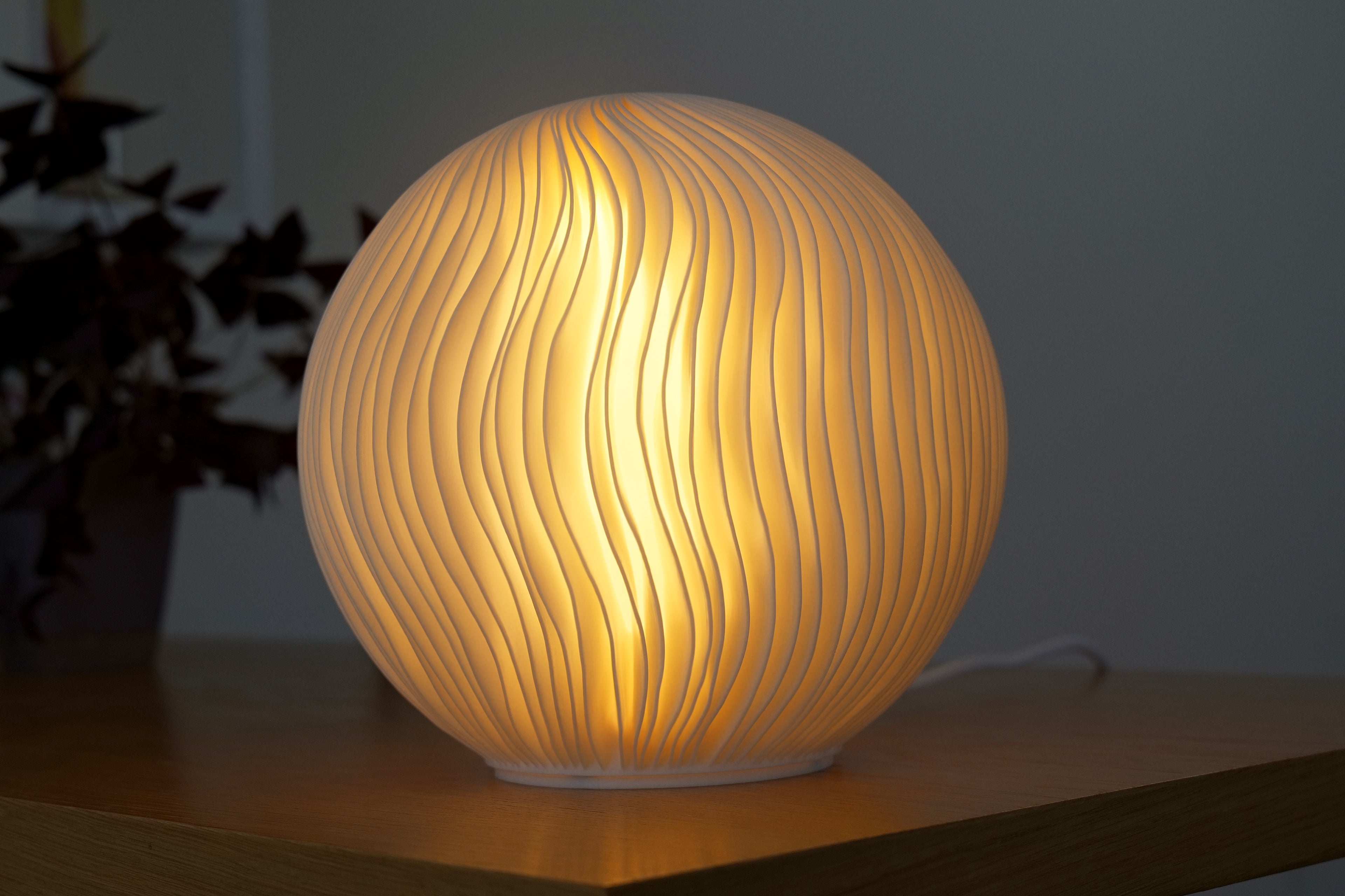 O5 Wind-Sculpted Lamp