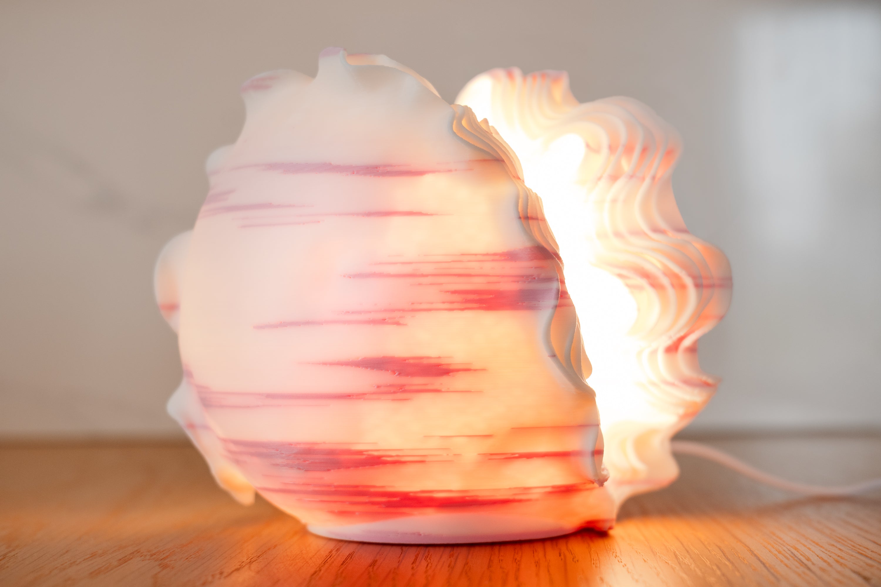 O11-s Ocean Petals Sculpted Mini Lamp