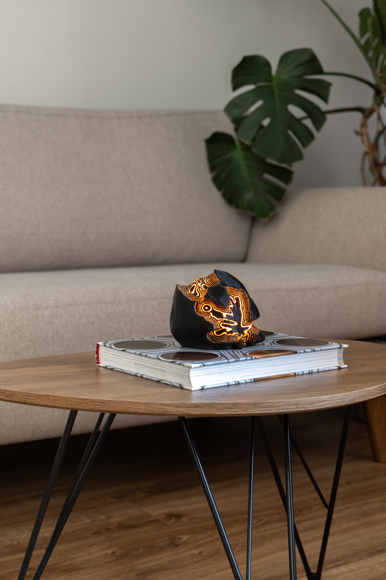 O12-s Fire Sculpted Mini Lamp