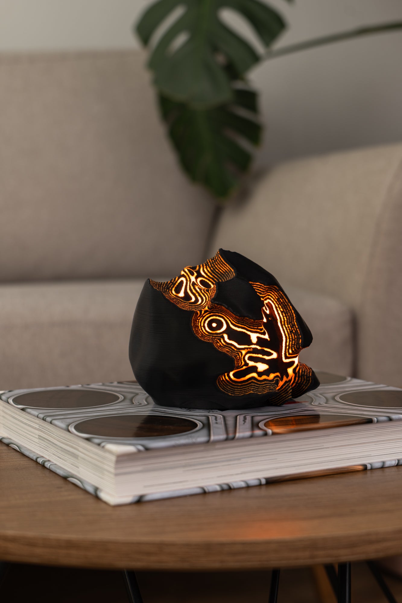 O12-s Fire Sculpted Mini Lamp