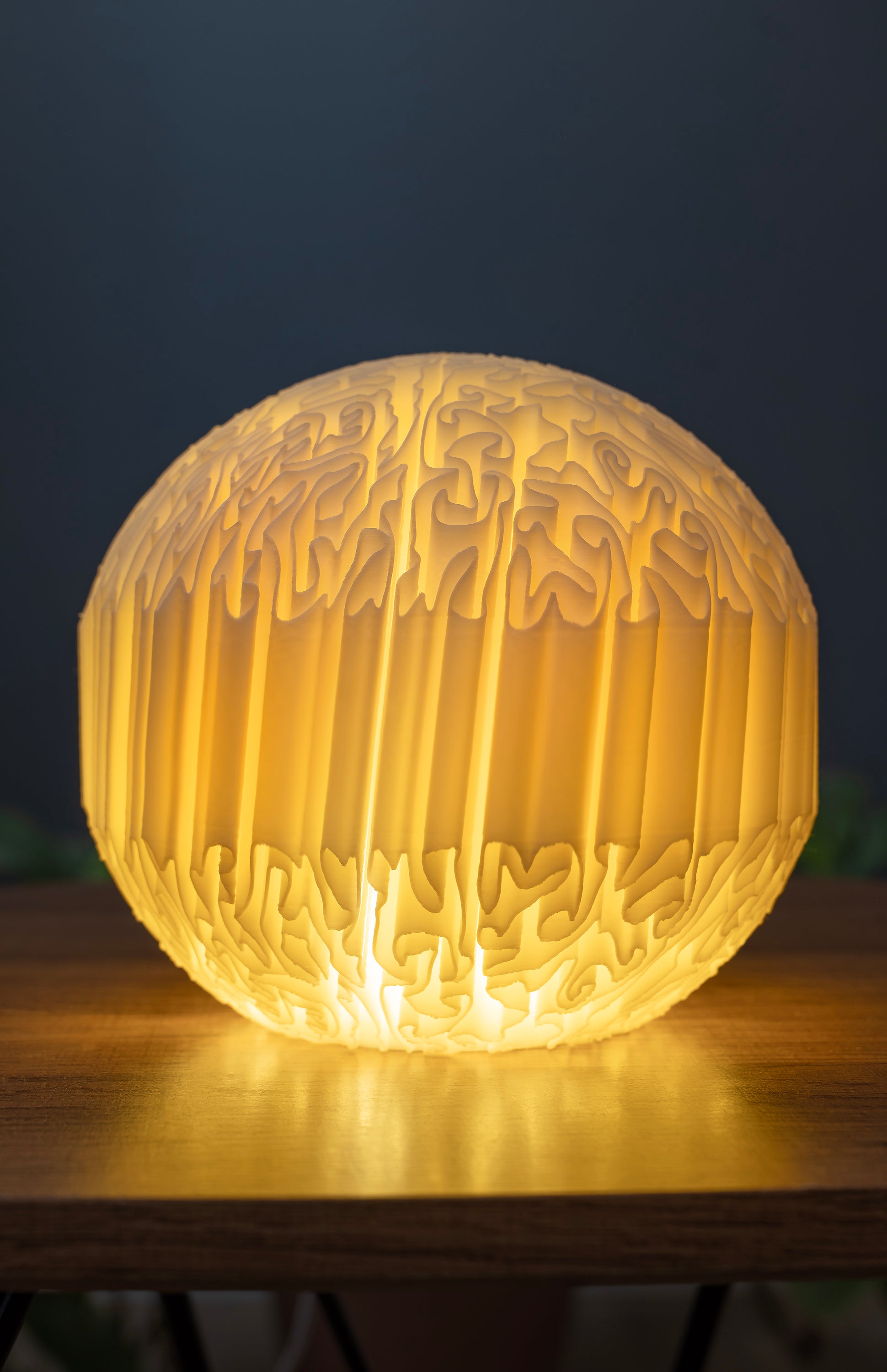 O15-s Biomorphic Mini Lamp