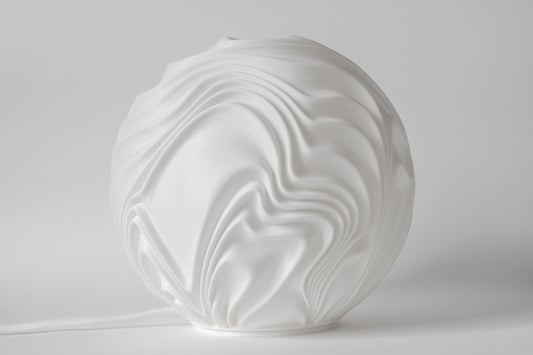 O4 Flow Sculpted Lamp