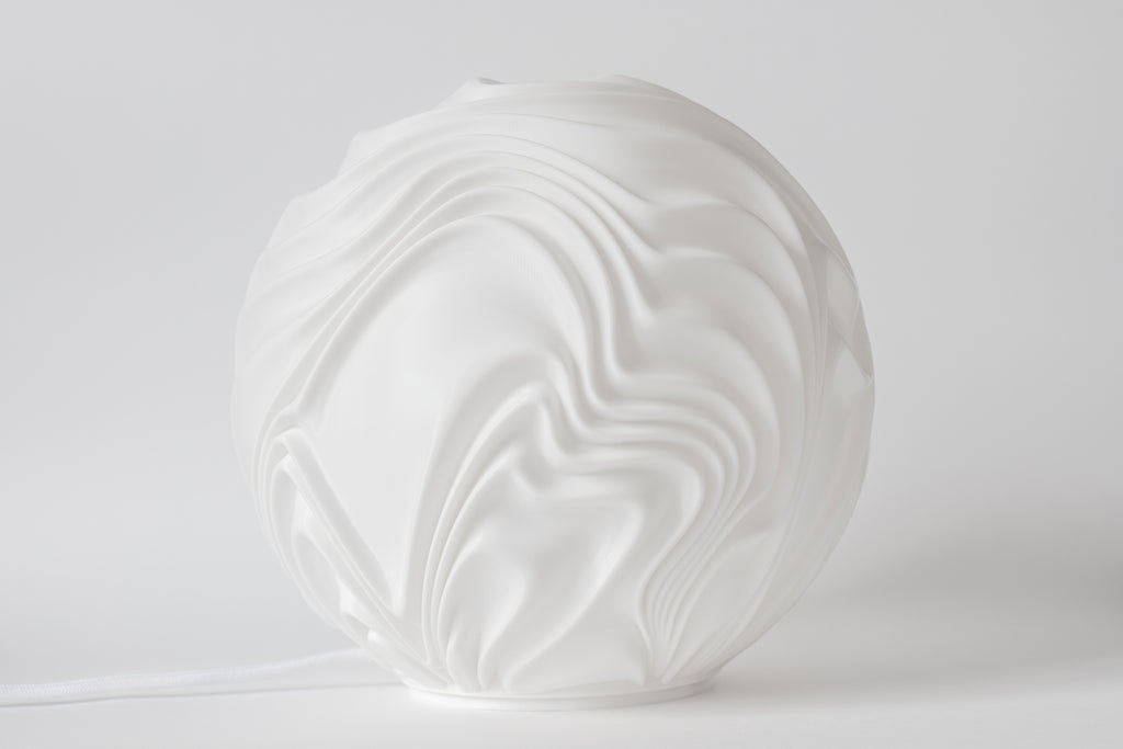 O4 Flow Sculpted Lamp