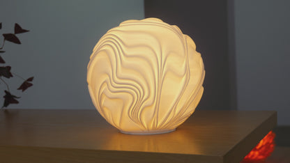 O4 Flow Sculpted Lamp